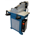 Hydraulic clicking machine with servomotor